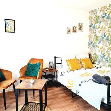 Apartmán Le Petit Charmeur, Parking, Wifi, Gare Flers  Exteriér fotografie
